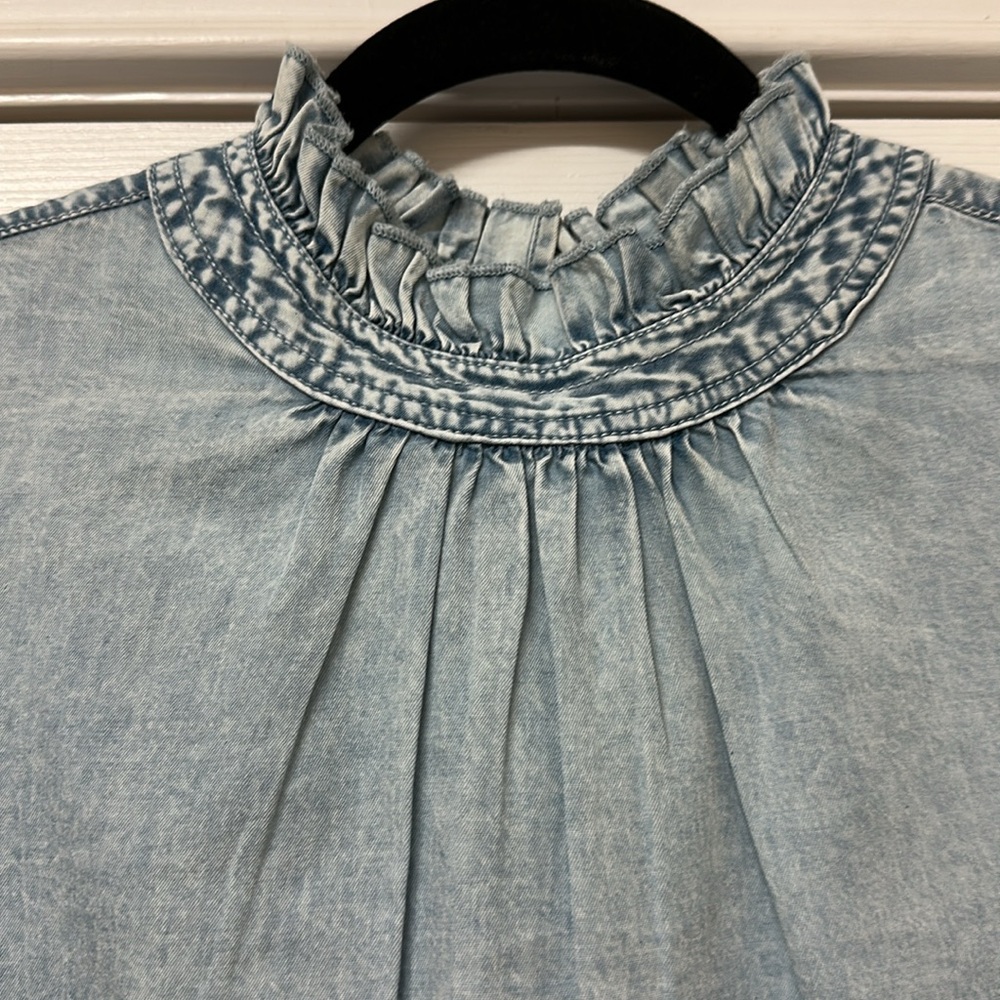 THML Ruffle Neck Top NWT - Picture 2 of 6